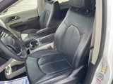 Used 2023 Chrysler Pacifica Touring-L image 3