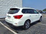 Used 2020 Nissan Pathfinder S image 3