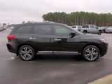 Used 2020 Nissan Pathfinder Platinum image 2
