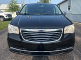 Used 2016 Chrysler Town & Country Touring-L w/ Driver Convenience Group image 2