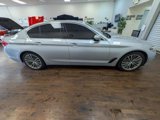 Used 2018 BMW 530e w/ Premium Package 2 image 3