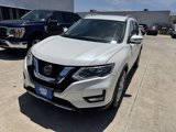 Used 2018 Nissan Rogue SV image 2