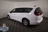 Used 2023 Chrysler Pacifica Touring-L image 4