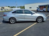Used 2017 Toyota Camry SE image 2