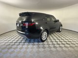 Used 2024 Land Rover Discovery S image 5