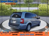 Used 2015 Chrysler Town & Country Touring image 5