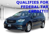 Used 2022 Chrysler Pacifica Touring-L image 2