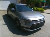 Used 2023 Kia Niro LX image 2