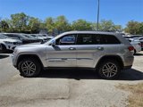 Used 2020 Jeep Grand Cherokee Limited w/ Luxury Group II image 3