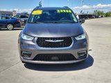 Used 2022 Chrysler Pacifica Touring-L image 5
