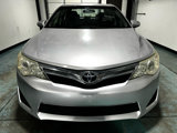 Used 2012 Toyota Camry SE image 2