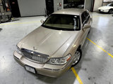 Used 2011 Lincoln Town Car Signature L image 4