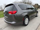 Used 2019 Chrysler Pacifica L image 3