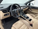 Certified 2022 Porsche Macan image 4