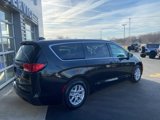 Used 2022 Chrysler Voyager LX image 3