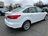 Used 2015 Ford Focus SE w/ Equipment Group 201A image 3