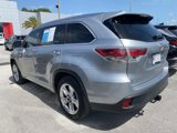 Used 2016 Toyota Highlander Limited Platinum image 3
