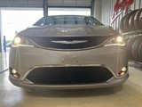 Used 2017 Chrysler Pacifica Touring-L w/ Tire & Wheel Group image 3