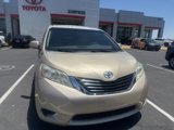 Used 2014 Toyota Sienna LE image 2