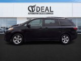 Used 2018 Toyota Sienna LE image 2