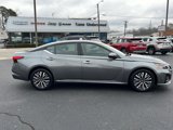 Used 2023 Nissan Altima 2.5 SV image 2