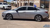 Used 2025 Hyundai Elantra Sport image 4