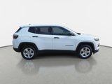 Used 2023 Jeep Compass Sport image 4