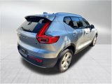 Used 2019 Volvo XC40 T5 Momentum image 4