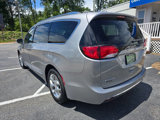 Used 2018 Chrysler Pacifica Limited image 4