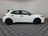 Used 2022 Toyota Corolla SE image 2