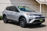 Used 2018 Toyota RAV4 SE image 3