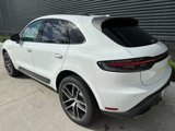 Certified 2024 Porsche Macan image 3