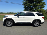 Used 2022 Ford Explorer XLT w/ Equipment Group 202A image 2