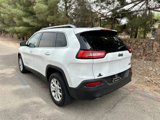 Used 2016 Jeep Cherokee Latitude image 5