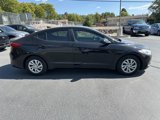 Used 2017 Hyundai Elantra SE image 4