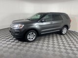 Used 2018 Ford Explorer XLT image 2