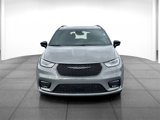 New 2025 Chrysler Pacifica Limited image 2