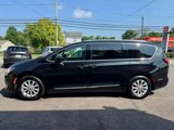 Used 2018 Chrysler Pacifica Touring-L image 6