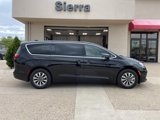 New 2025 Chrysler Pacifica Select w/ Uconnect Theater Family Group image 4