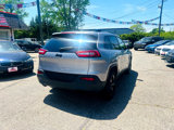 Used 2018 Jeep Cherokee Latitude w/ Altitude Package image 6