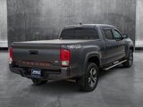 Used 2016 Toyota Tacoma TRD Sport image 5