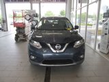 Used 2016 Nissan Rogue SL image 2