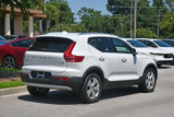 Used 2021 Volvo XC40 T5 Momentum image 4