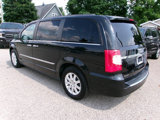 Used 2016 Chrysler Town & Country Touring w/ Driver Convenience Group image 4
