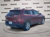Used 2017 Jeep Cherokee Limited image 5