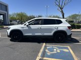 Used 2022 Volkswagen Taos SE image 2