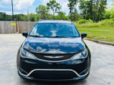 Used 2019 Chrysler Pacifica Touring-L image 2