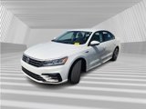 Used 2018 Volkswagen Passat 2.0T R-Line w/ R-Line Lighting Package image 3