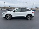 Used 2022 Ford Escape SE w/ SE Sport Appearance Package image 4