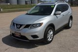 Used 2015 Nissan Rogue SV w/ SV Premium Package image 2